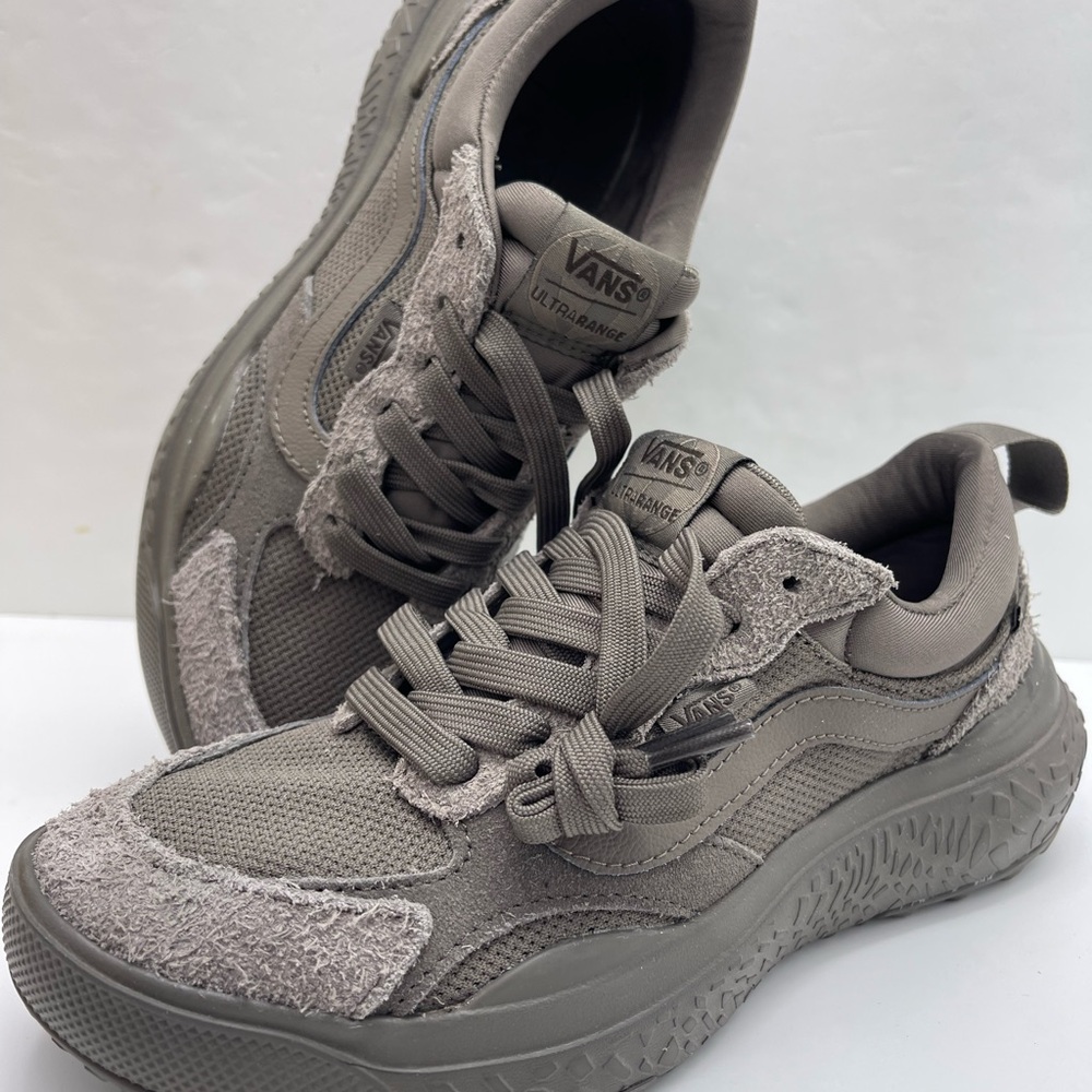 Vans WMN Mte Ultrarange Neo Vr3
Mono Bungee Cord
VN000CWE9JC Sneakers - Picture 13 of 16